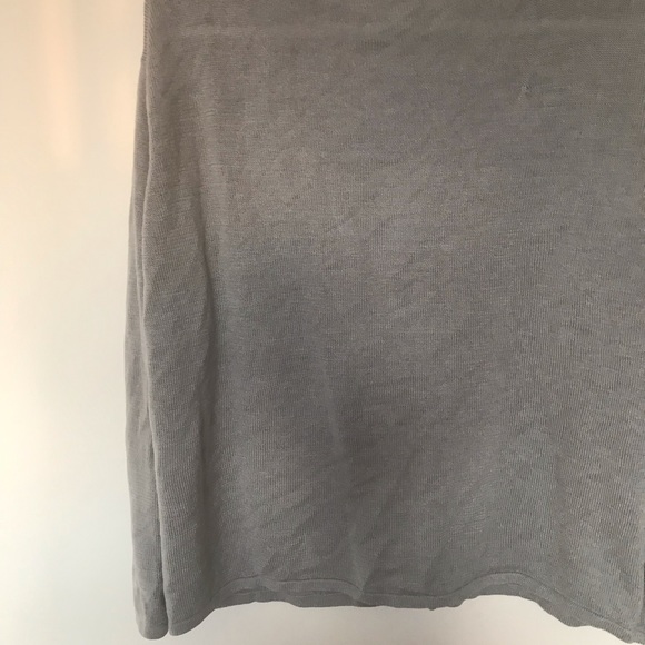 Grey woman’s cardigan used with small pearls on front - Picture 2 of 2